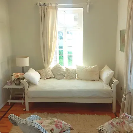 Roselyn Manor House *